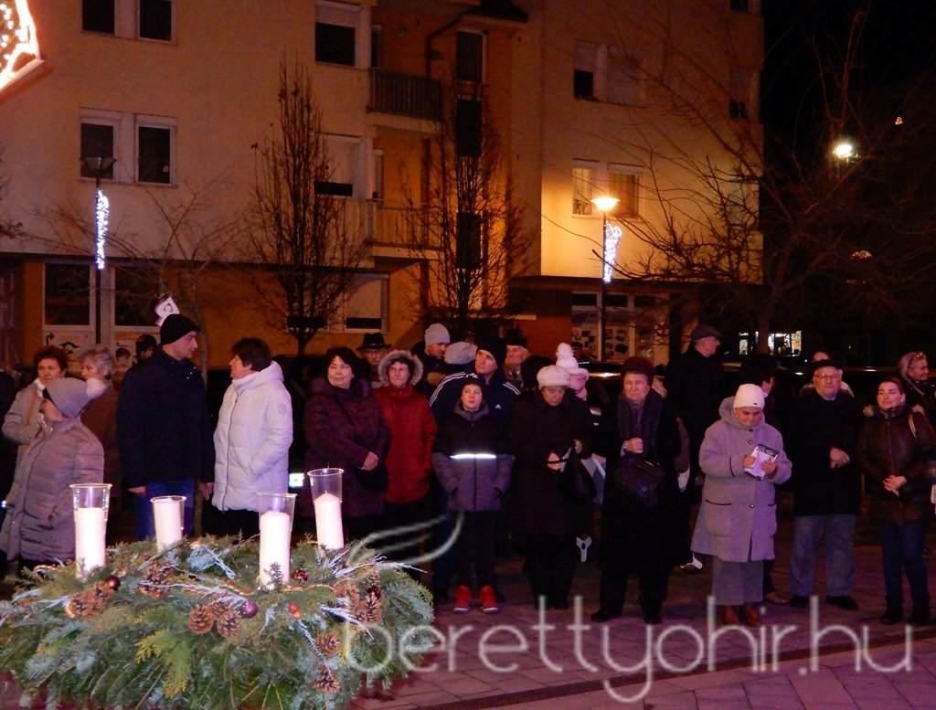 Fellobbant a szeretet lángja is 09